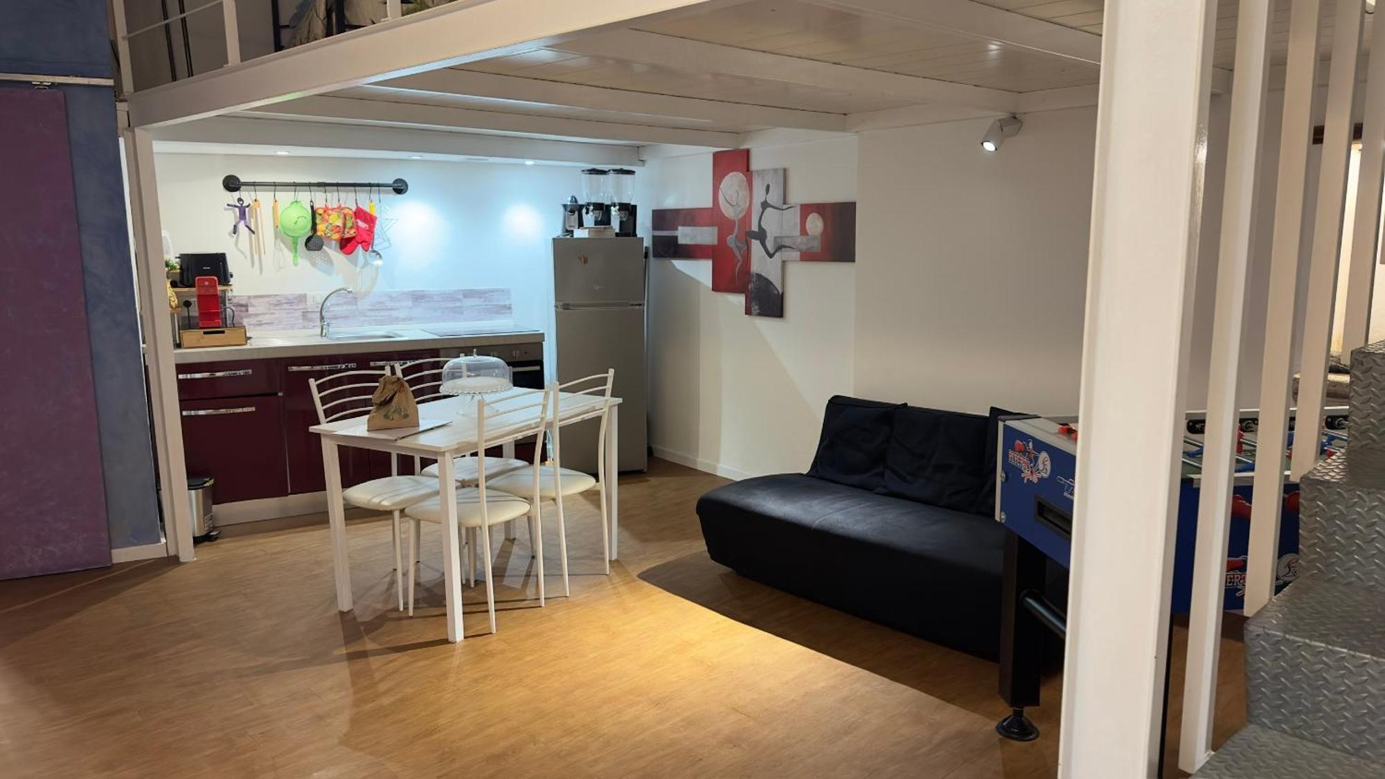 רומא Small Mezzanine Apartment Colosseo מראה חיצוני תמונה